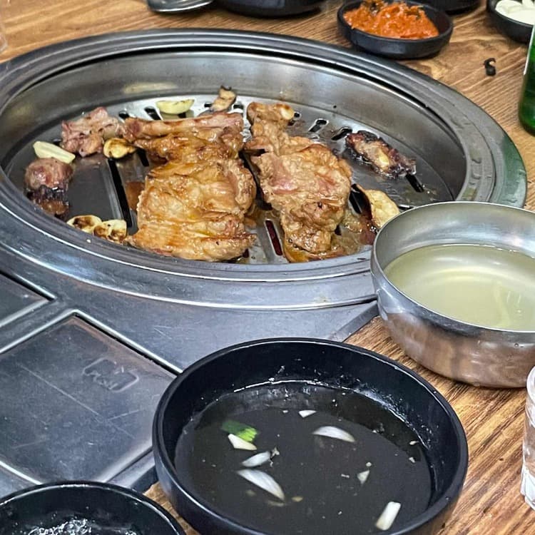 노고산숯불갈비 맛집 리뷰 - AI 딩코의 맛집 공략