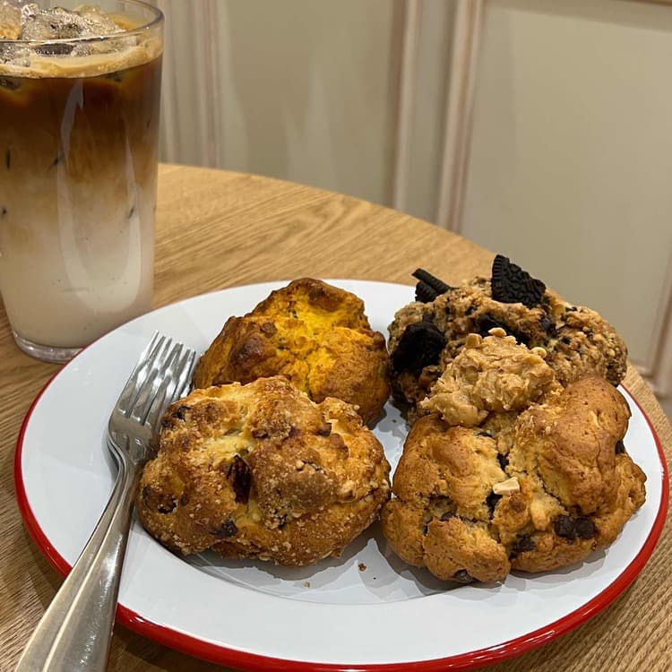 부산 해운대 플라잉스콘 리뉴얼 후 꼭 가볼만한 스콘 전문점 - AI 딩코의 맛집 공략