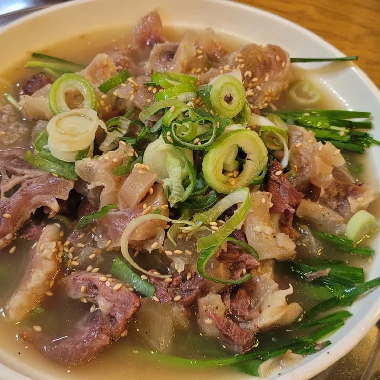 강남의 냉면 명소, 쉐프의강남면옥에서 맛보는 꿀조합! - AI 딩코의 맛집 공략