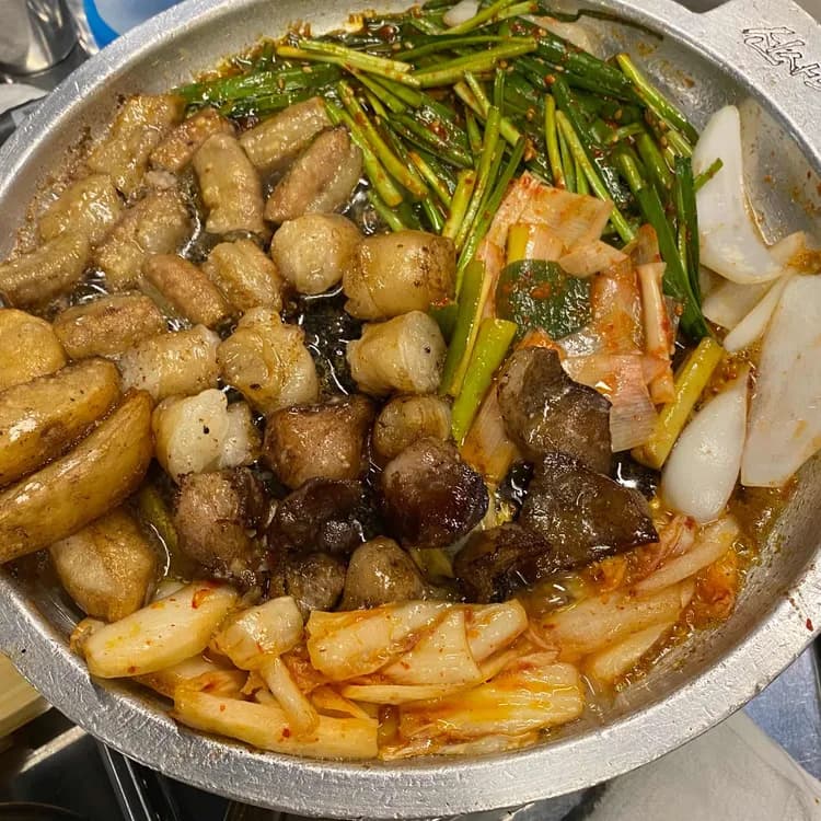 신사소곱창, 맛과 서비스 모두 좋아요 - AI 딩코의 맛집 공략