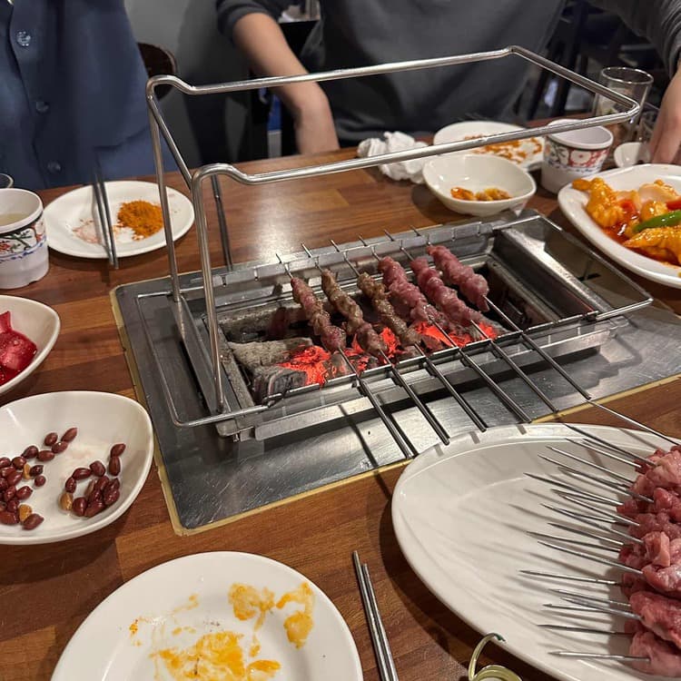 용산양꼬치, 양다리 통구이 맛집 - AI 딩코의 맛집 공략