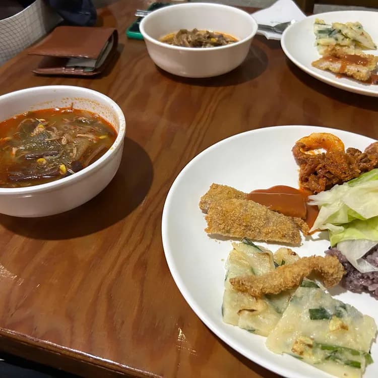 춘천 밥짓는마을 한식뷔페 - AI 딩코의 맛집 공략