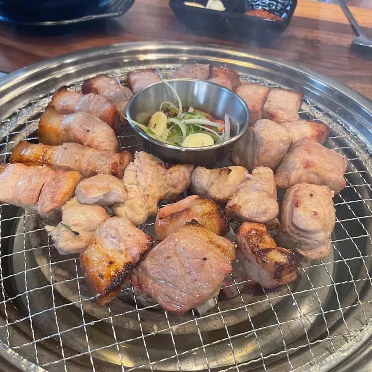 꽃돼지숯가마 맛집 리뷰 - AI 딩코의 맛집 공략
