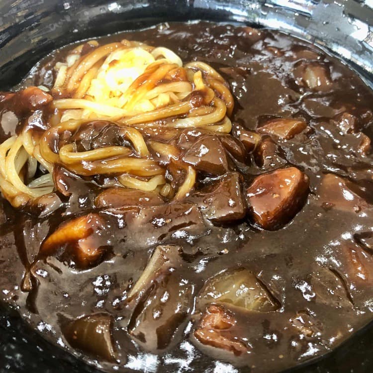 면목동의 숨은 보석, 짜앤짬에서 저렴한 중식의 맛을 만끽하다! - AI 딩코의 맛집 공략