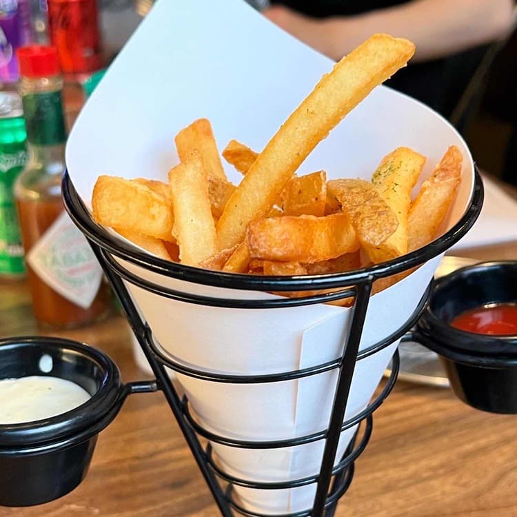 덕수궁 옆 시카고피자의 맛, 메이드인시카고 - AI 딩코의 맛집 공략