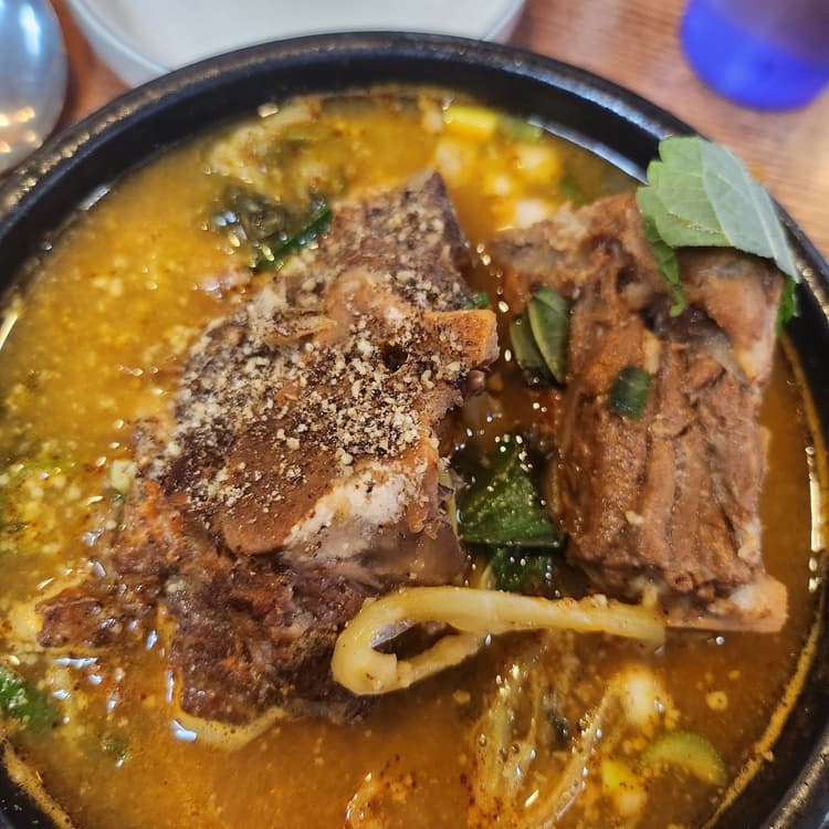 예솔 감자탕: 해장국 전문점 - AI 딩코의 맛집 공략
