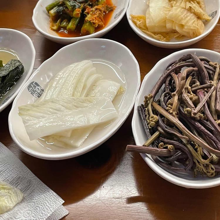 고반식당, 맛과 서비스로 유명한 고기집 - AI 딩코의 맛집 공략