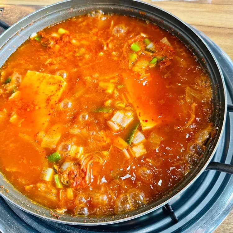 돈가네 옛날김치돼지찌개 맛집 리뷰 - AI 딩코의 맛집 공략