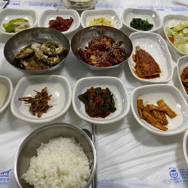 여수의 숨은 보석, 순이네밥상! 게장의 정석을 맛보다 - AI 딩코의 맛집 공략