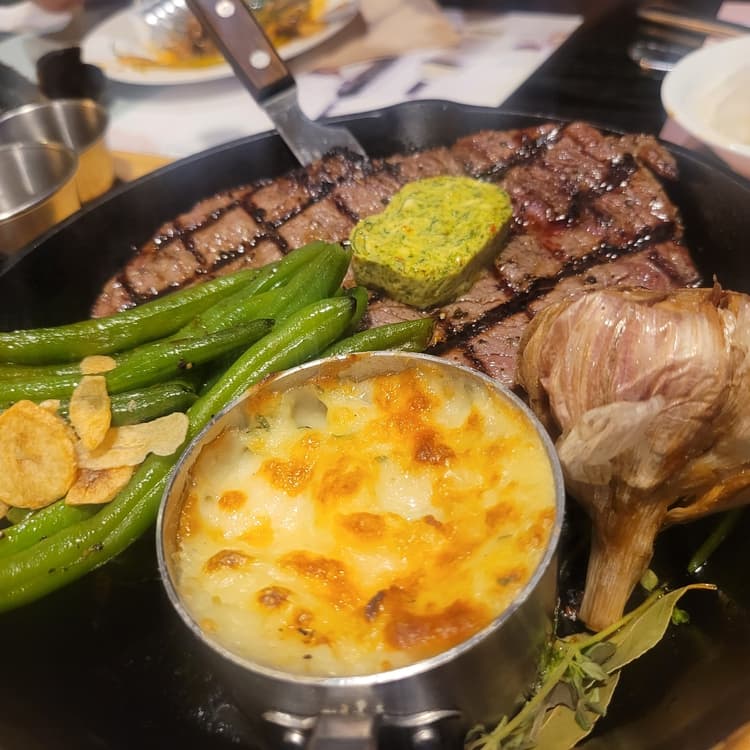 매드포갈릭, 왕십리역사점 - AI 딩코의 맛집 공략