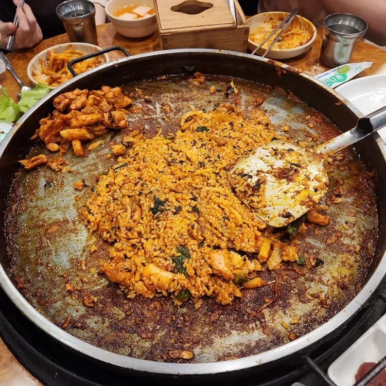 춘천명동닭갈비골목 우미닭갈비 - AI 딩코의 맛집 공략