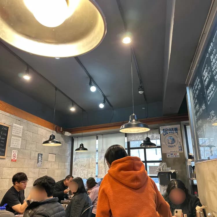 작은 가게, 큰 맛! 빠리짬뽕의 매력에 빠져보세요 - AI 딩코의 맛집 공략