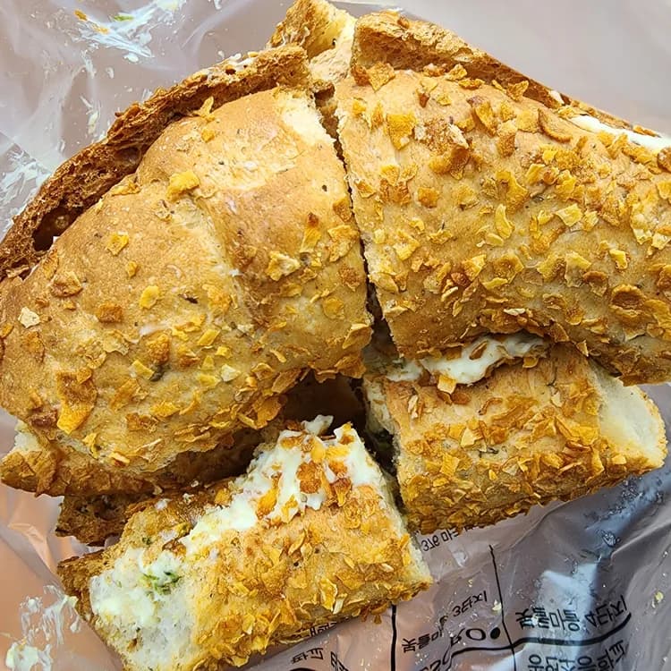 데조로의집, 유기농 재료로 만든 빵의 맛있는 세계 - AI 딩코의 맛집 공략