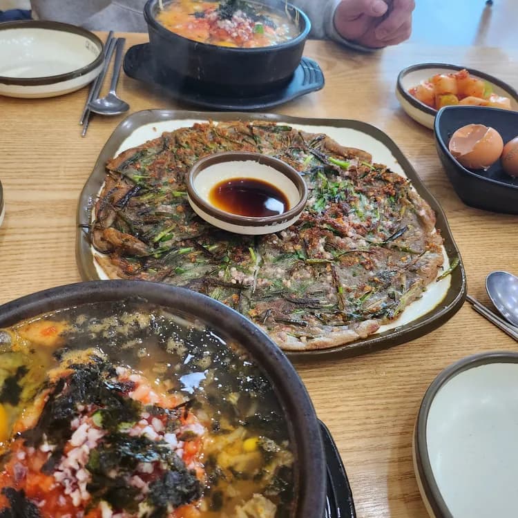 24시전주명가콩나물국밥: 맛 좋고 가격 착한 24시간 국밥집 - AI 딩코의 맛집 공략