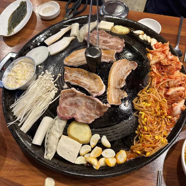 성남 위례 맛집 이가네솥뚜껑삼겹살 - AI 딩코의 맛집 공략