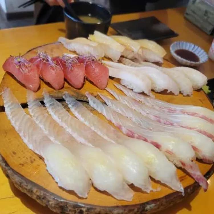 스시웨이, 맛과 서비스로 승부하는 초밥 체인점 - AI 딩코의 맛집 공략
