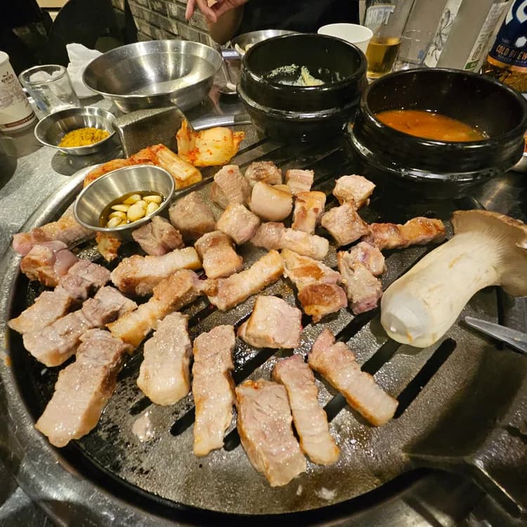 서교동연탄집: 홍대입구 근처 맛집 - AI 딩코의 맛집 공략
