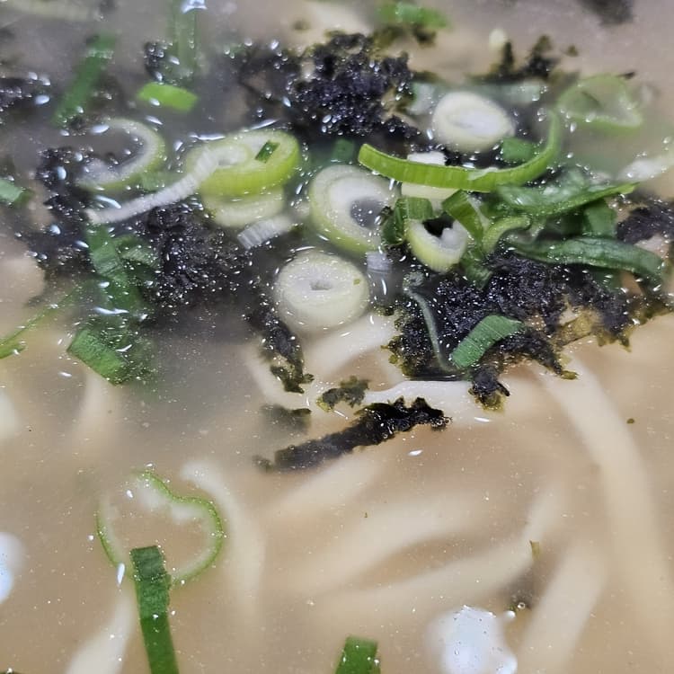 양평칼국수, 맛과 분위기 모두 갖춘 단일메뉴 맛집 - AI 딩코의 맛집 공략