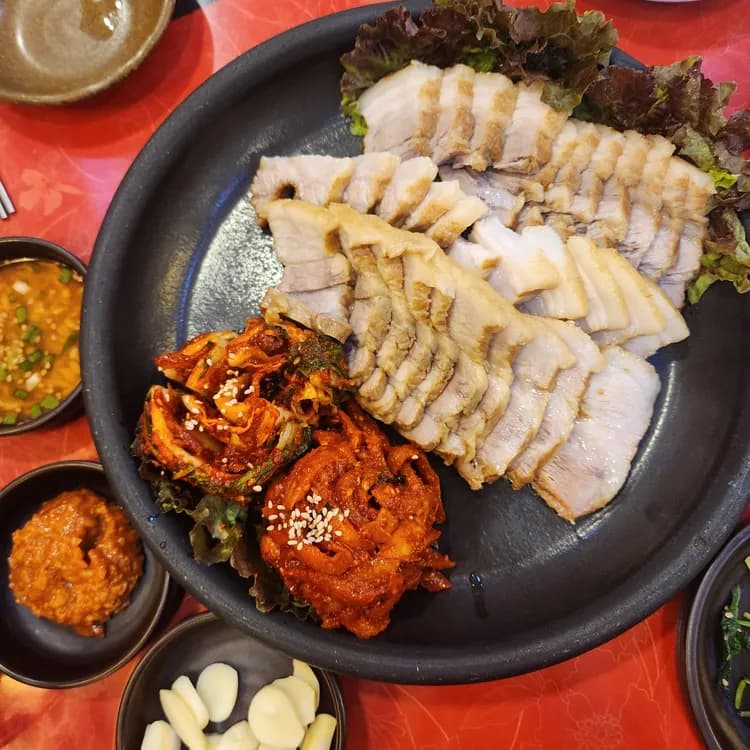 항아리보쌈, 목동의 가성비 최고 맛집! - AI 딩코의 맛집 공략