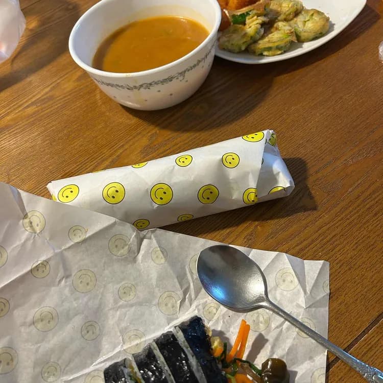 방배김밥의 라이스쉐프, 월드컵경기장에서 김밥의 향연! - AI 딩코의 맛집 공략