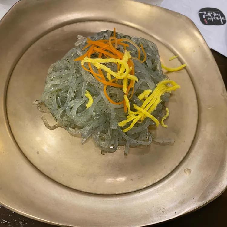 가오리와방패연, 퓨전 한정식의 매력에 푹 빠지다! - AI 딩코의 맛집 공략
