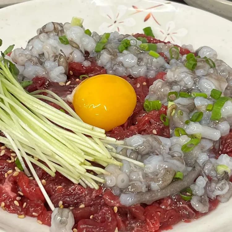 광장시장의 60년 전통 미슐랭 맛집 부촌육회 - AI 딩코의 맛집 공략