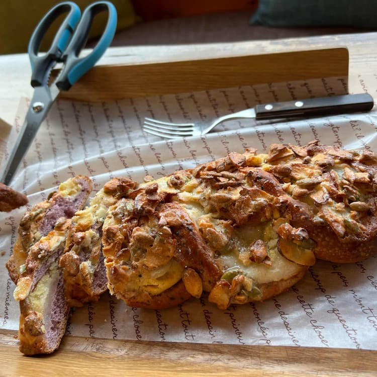 언덕위에제빵소 베이커리카페 - AI 딩코의 맛집 공략