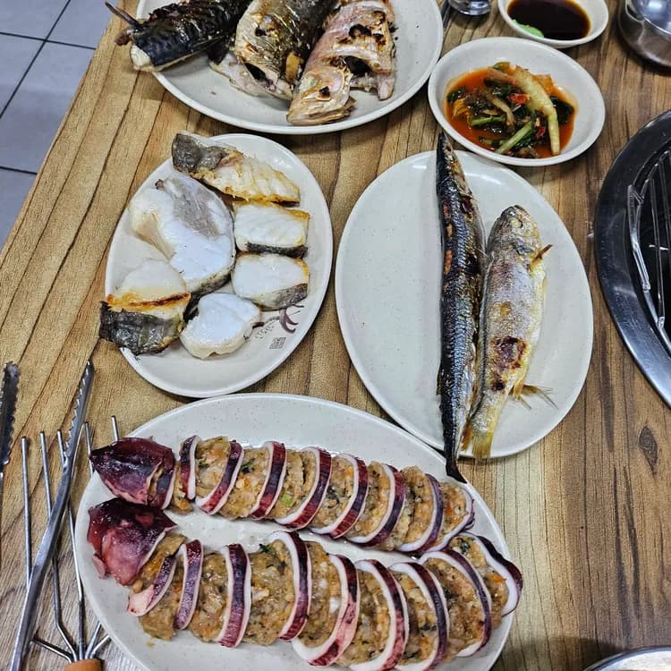 갯배생선구이, 숯불의 향연이 펼쳐지는 강화도 맛집! - AI 딩코의 맛집 공략