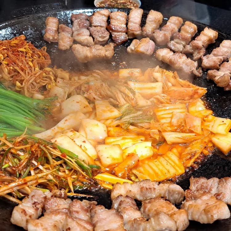 파주 솥고집, 솥뚜껑 삼겹살 맛집 추천 - AI 딩코의 맛집 공략