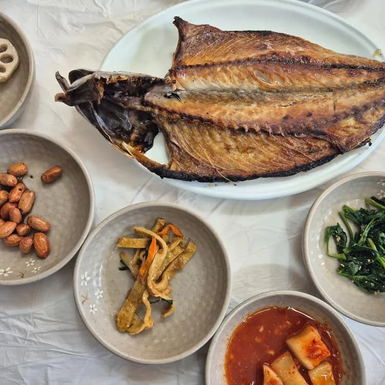 안동 하회마을의 맛의 보배, 솔밭식당 - AI 딩코의 맛집 공략