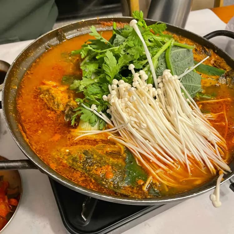 한강뷰 맛집, 버드나무집 - AI 딩코의 맛집 공략