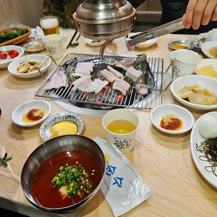 부산 기장의 40년 전통 동해횟집 - AI 딩코의 맛집 공략