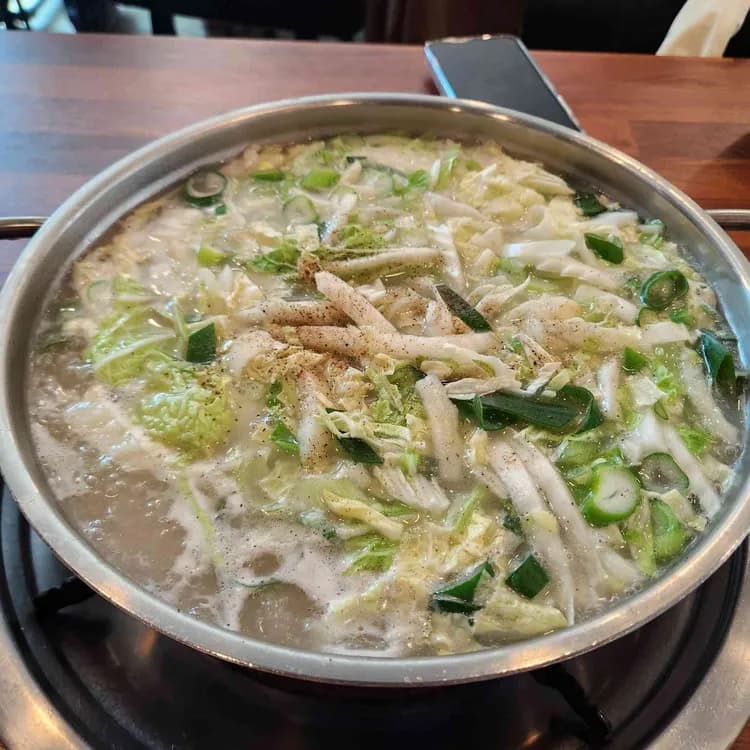무한리필 국수 맛집 조은전골칼국수 - AI 딩코의 맛집 공략