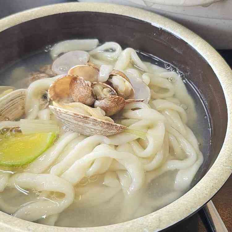 김포손칼국수, 화성의 닭칼국수 명소! - AI 딩코의 맛집 공략