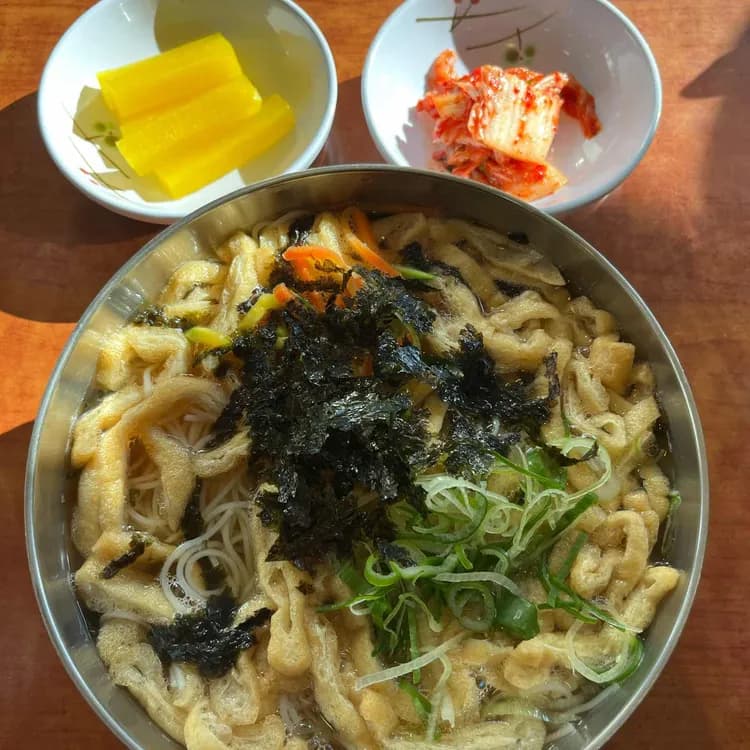 명품잔치국수 평가 사진